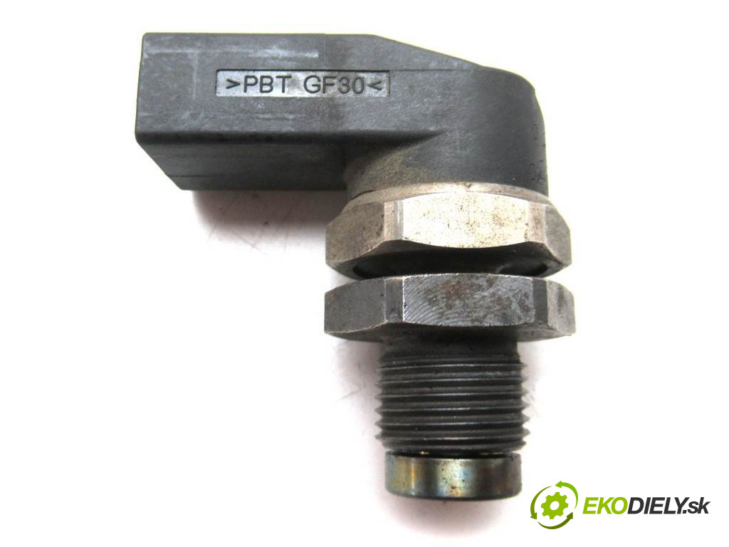 BMW 3 E46       0  snímač tlaku paliva 0281002497