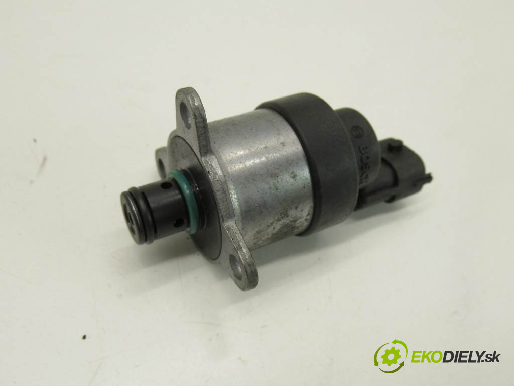 Opel Astra H       0  regulátor tlaku paliva 0928400654