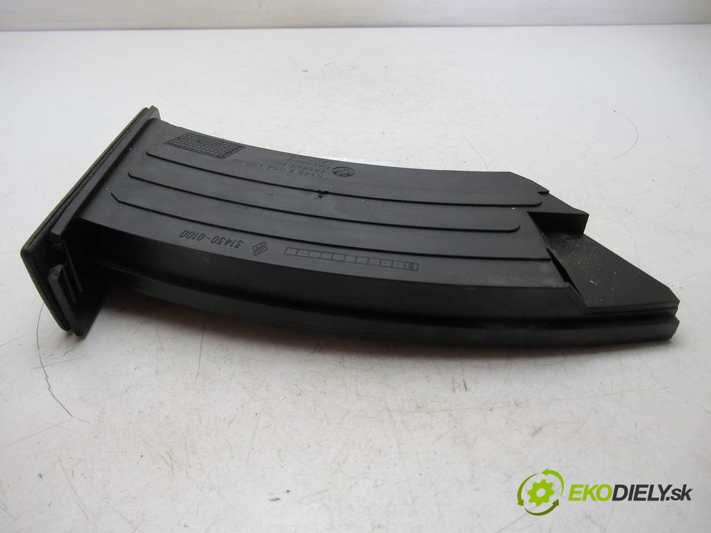BMW 5 E60       0  držák na nápoje 7034132