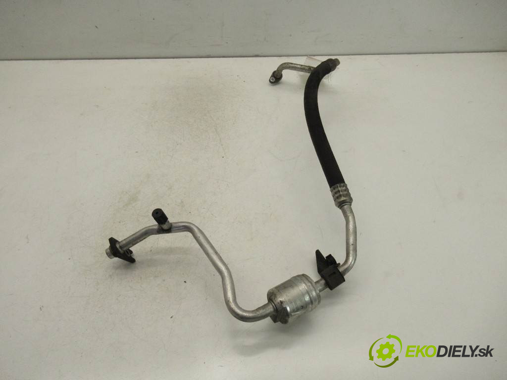 Renault Clio II LIFT       0  rúrka klimatizace 8200198551