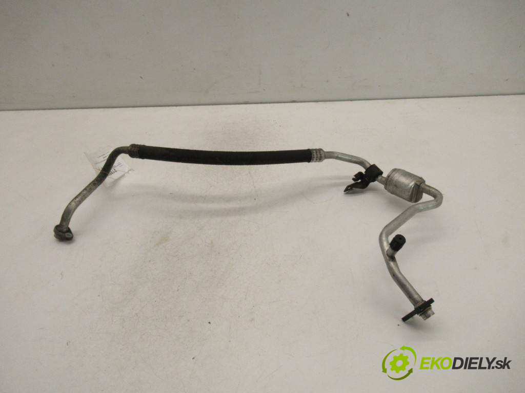 Renault Clio II LIFT       0  rúrka klimatizace 8200198551