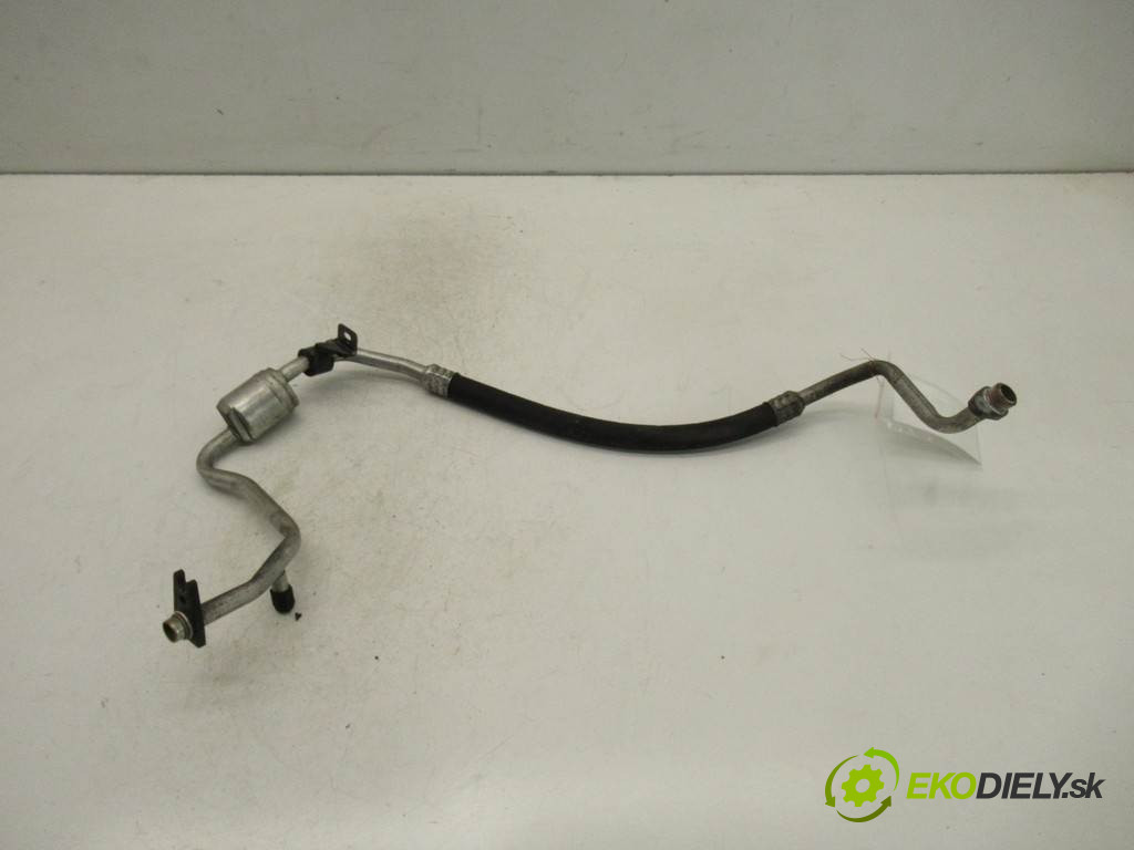 Renault Clio II LIFT       0  rúrka klimatizace 8200198551