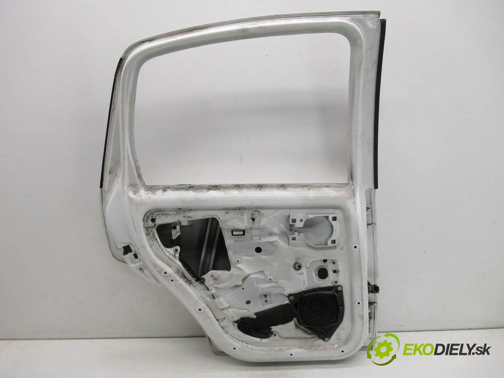 Citroen C3       0  dveře zadní část levé