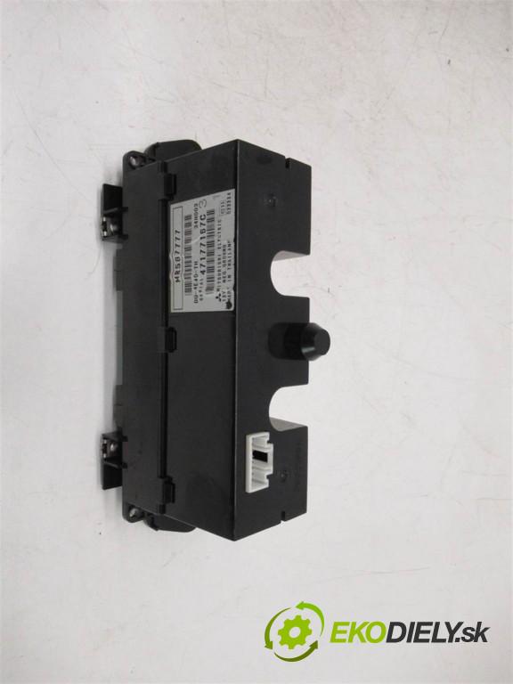 Mitsubishi Colt VI CZ3       0  displej MR587777