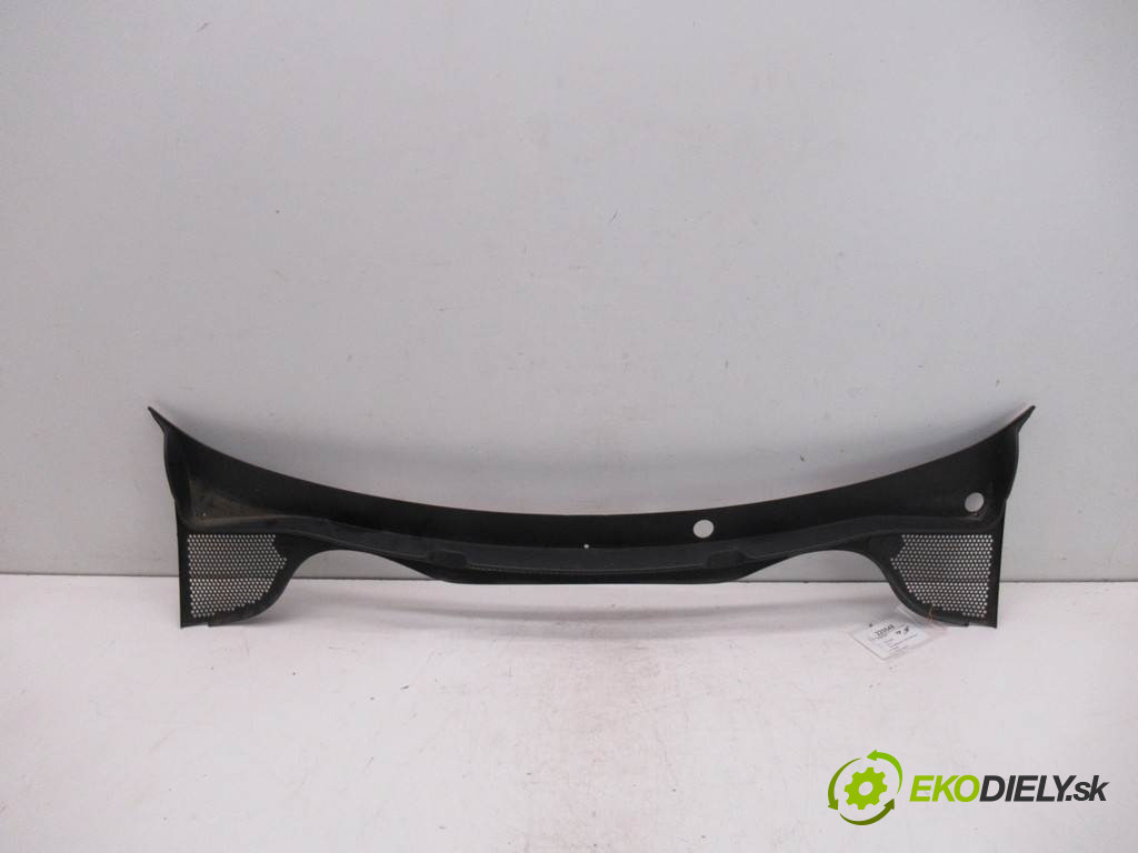 Volkswagen Polo V       0  torpédo, plast pod čelné okno 6R1819415C