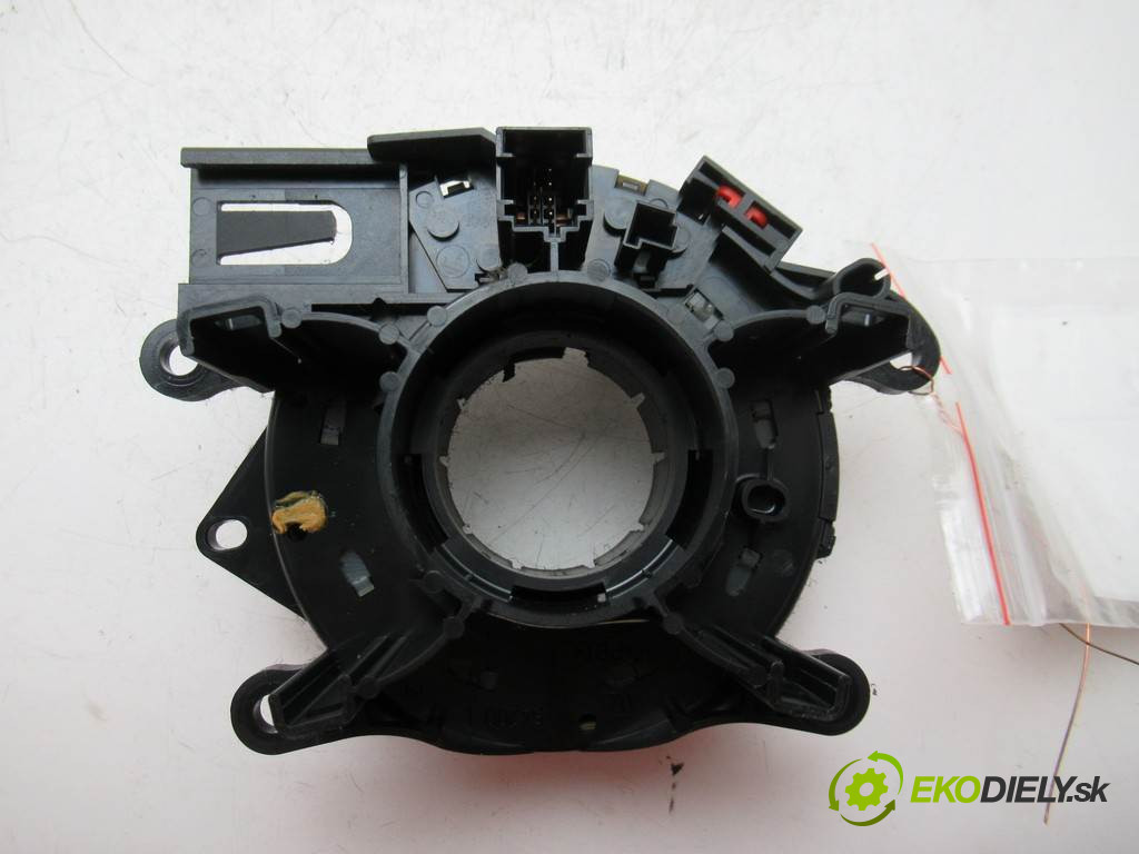 BMW 3 E46 LIFT       0  krúžok, slimák airbag 8376445