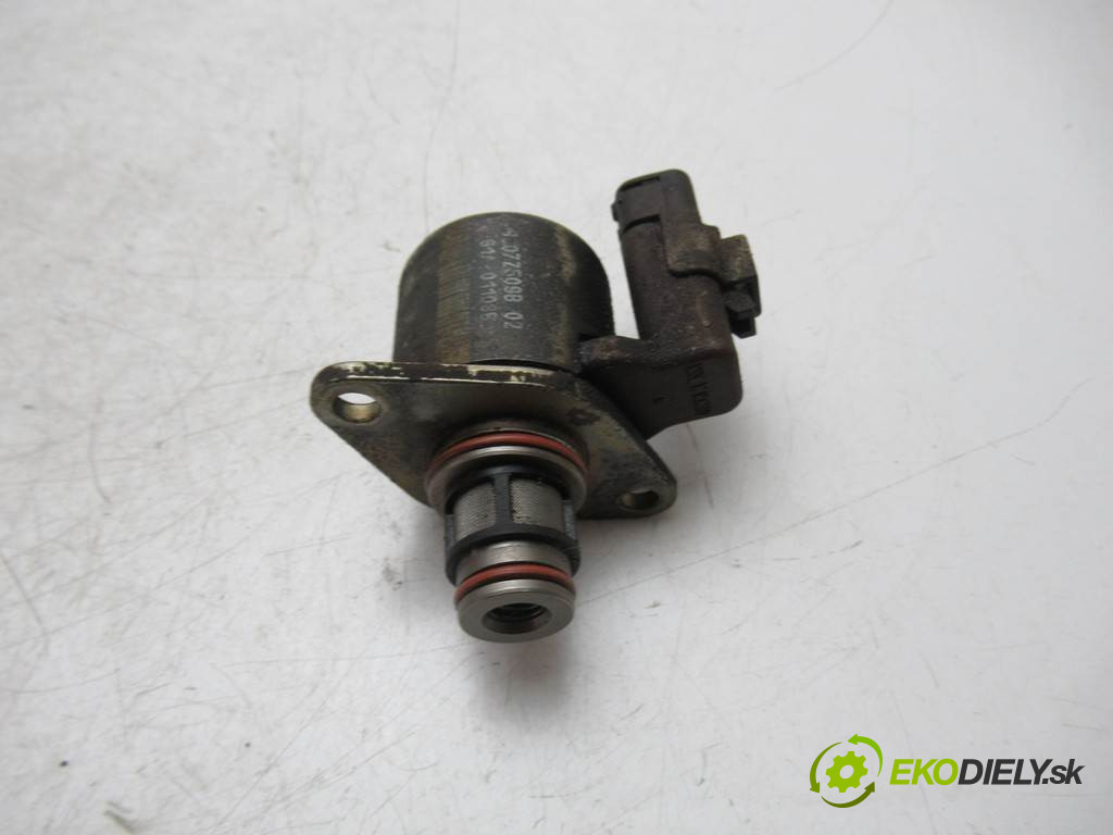 Renault Scenic II       0  regulátor tlaku paliva 93077509B