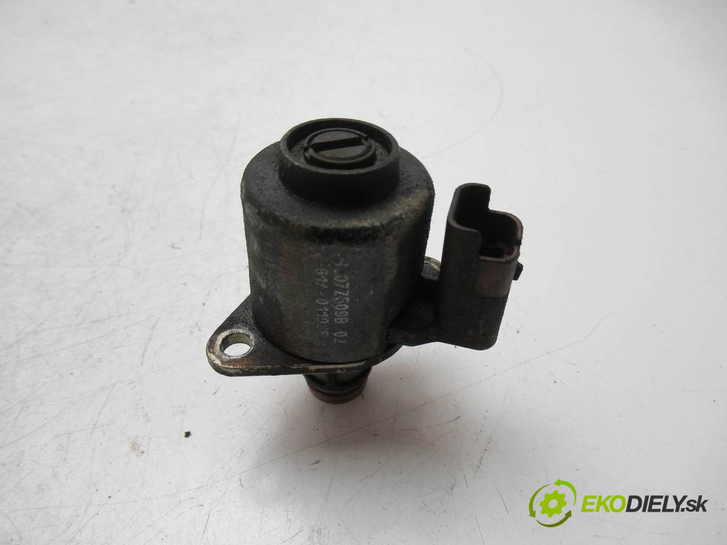 Renault Scenic II       0  regulátor tlaku paliva 93077509B