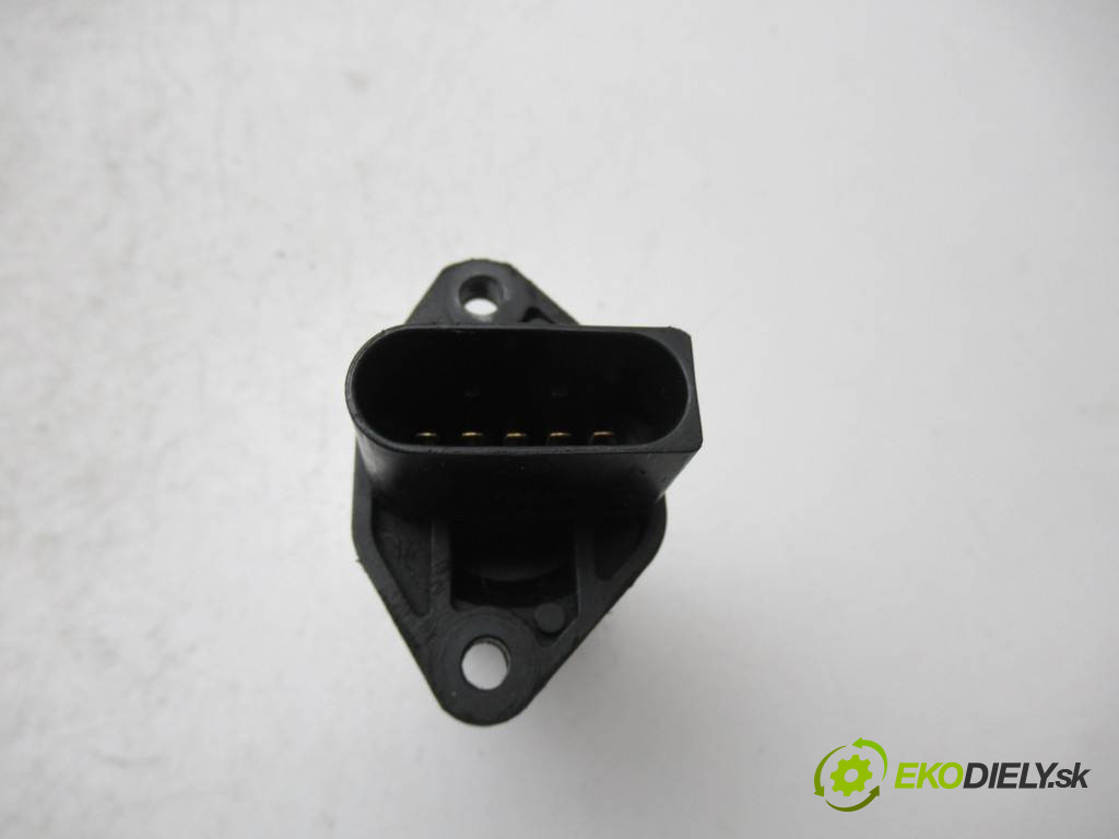 Audi A4 B6       0  váha vzduchu F00C2G2049