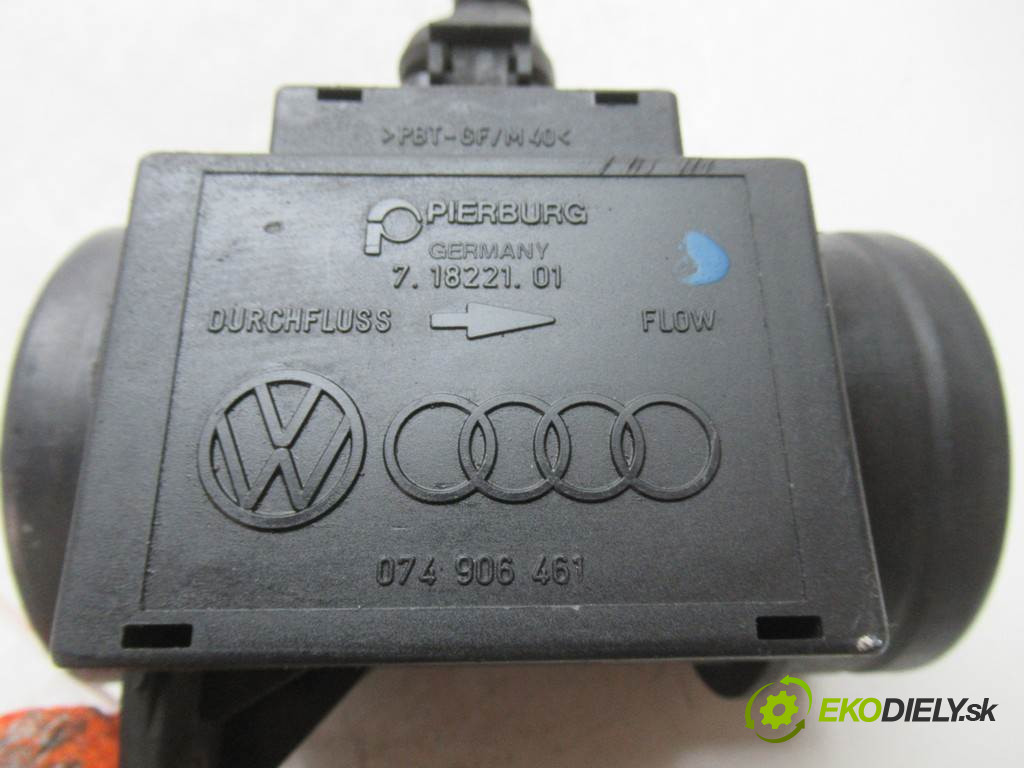 Volkswagen Golf IV       0  váha vzduchu 074906461