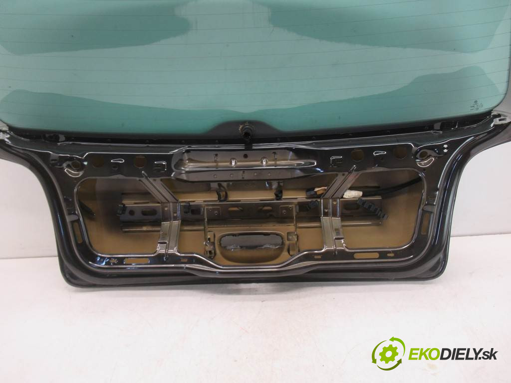 Volkswagen Polo IV 9N LIFT       0  zadná kapota