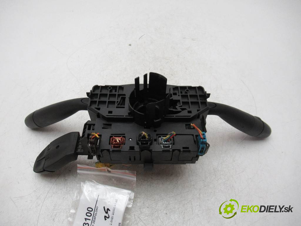 Peugeot 307       0  přepínač kombinovaný 96530931XT