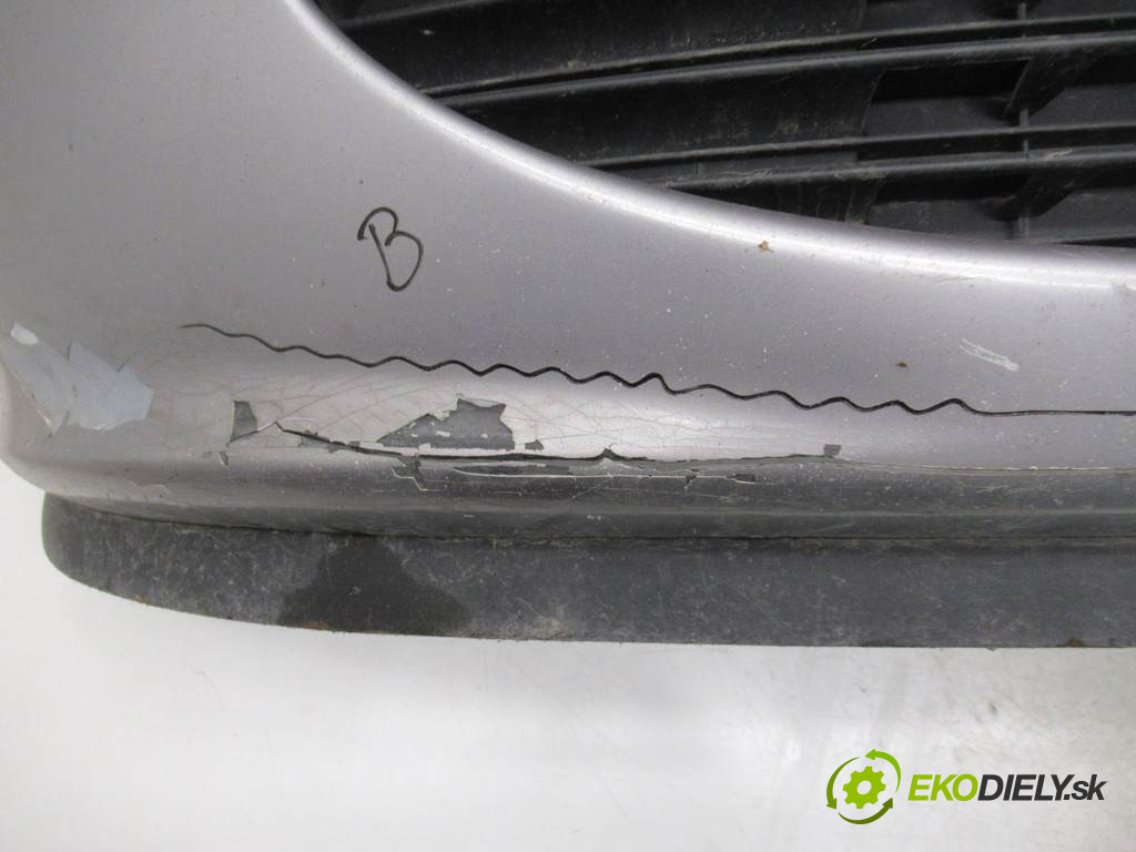 Peugeot 307       0  nárazník predný