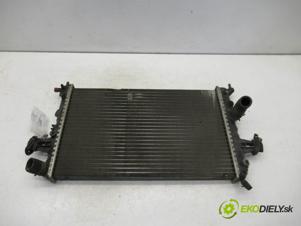 Opel Zafira A       0  chladič vody 13150404