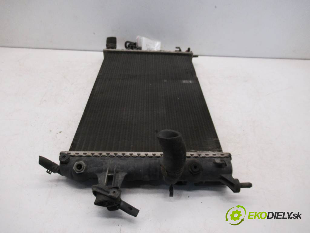 Opel Zafira A       0  chladič vody 13150404