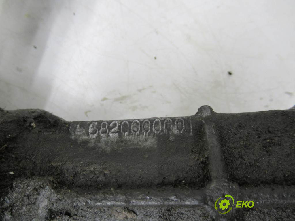 Renault Master       0  řízení - 682000000