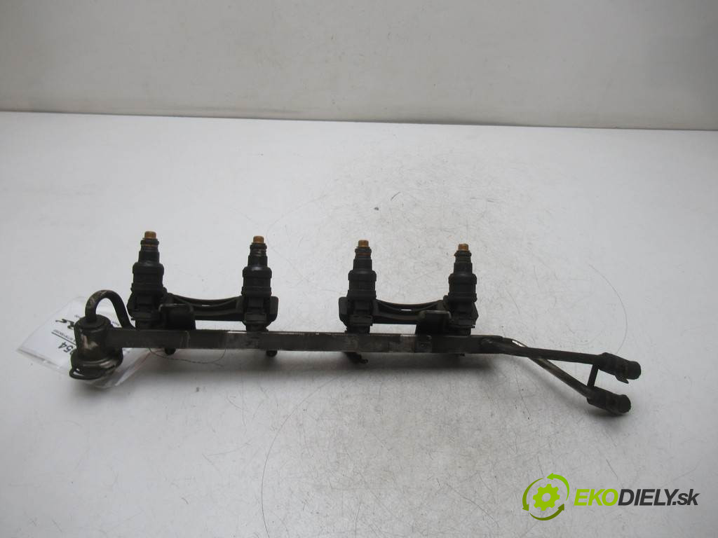 Audi A3 8L       0  lišta vstrekovacia vstrekovacie ventily 06A133681 0280150464