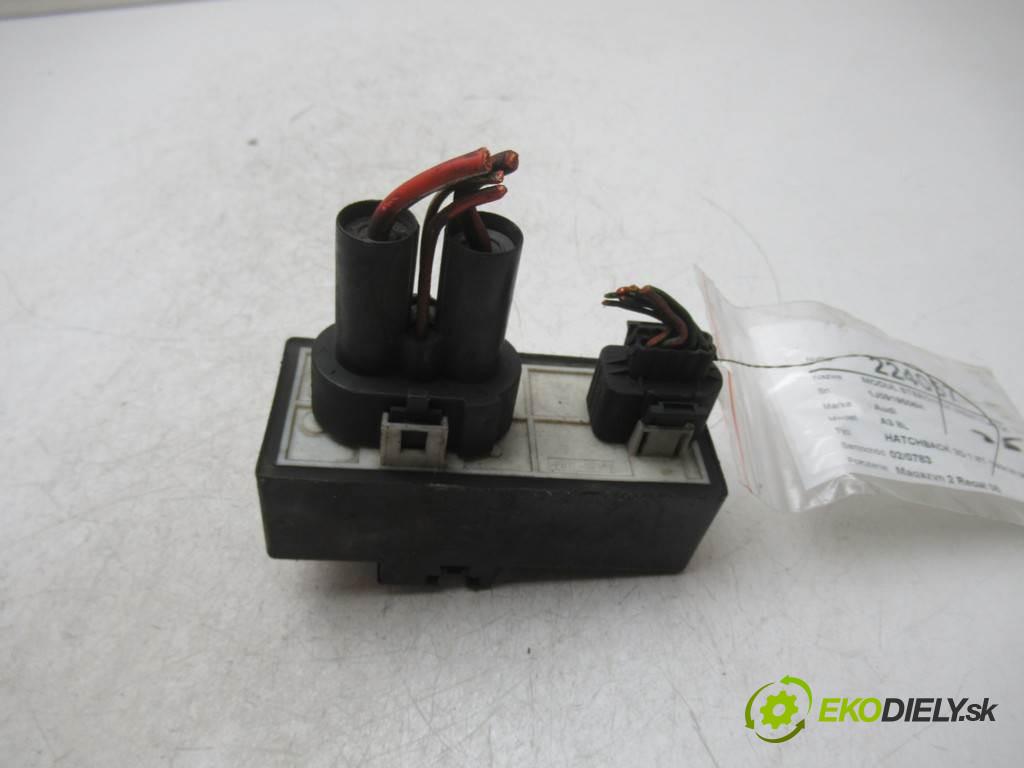 Audi A3 8L       0  modul řídící jednotka ventilátoru 1J0919506H