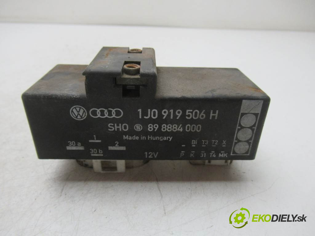 Audi A3 8L       0  modul řídící jednotka ventilátoru 1J0919506H