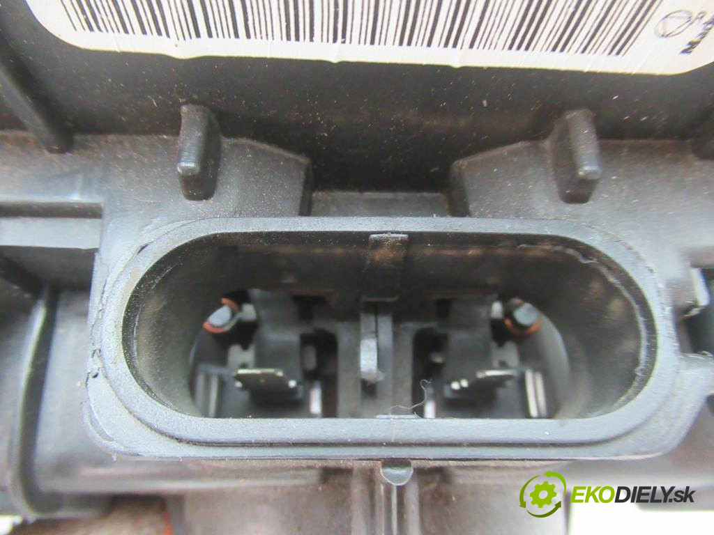 Nissan MICRA K12       0  ventilátor - topení F667217D