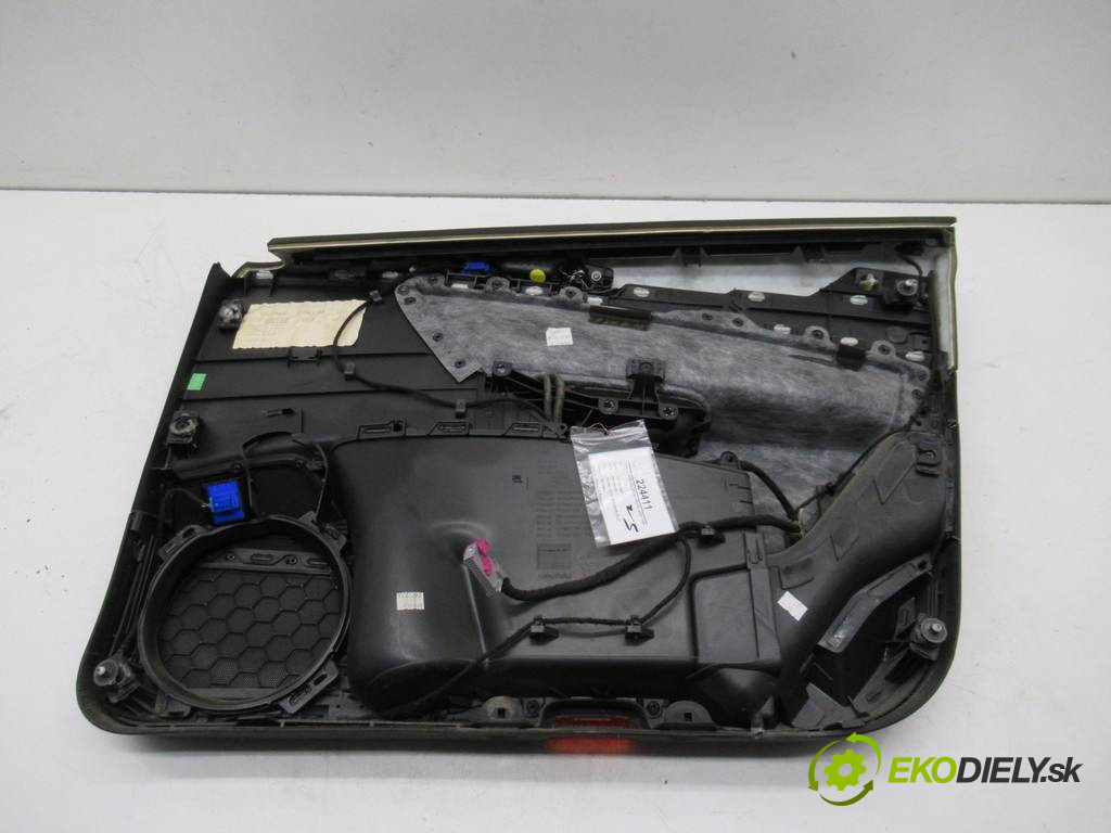 Volkswagen Passat B6       0  ča dveře přední část levý tapacír