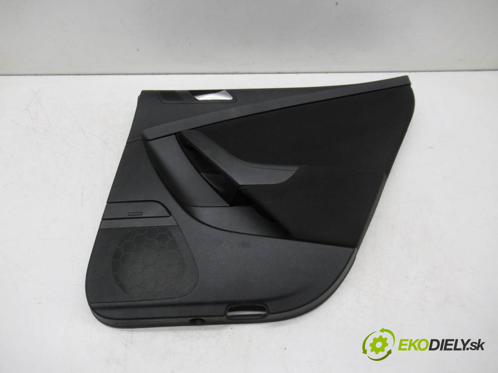 Volkswagen Passat B6       0  ča dveře zadní část pravý tapacír