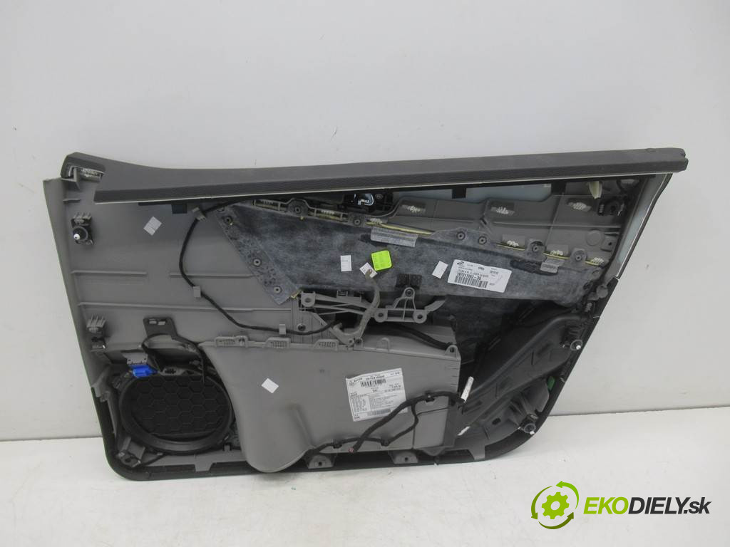 Volkswagen Passat B6       0  ča dveře přední část levý tapacír