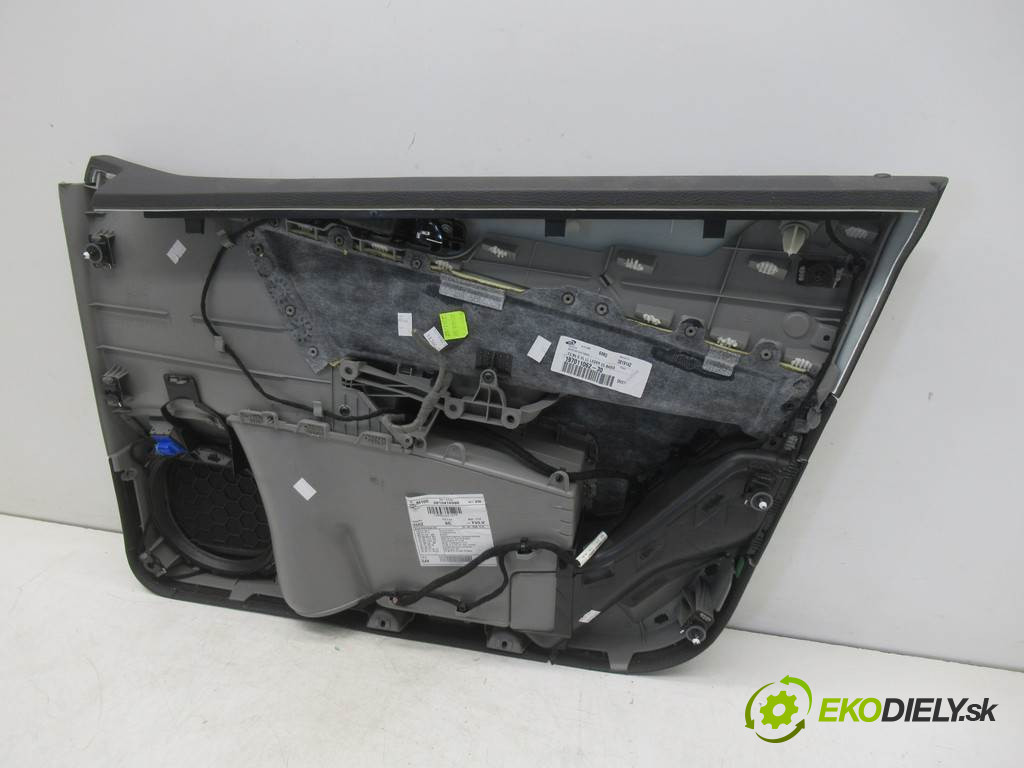 Volkswagen Passat B6       0  ča dveře přední část levý tapacír