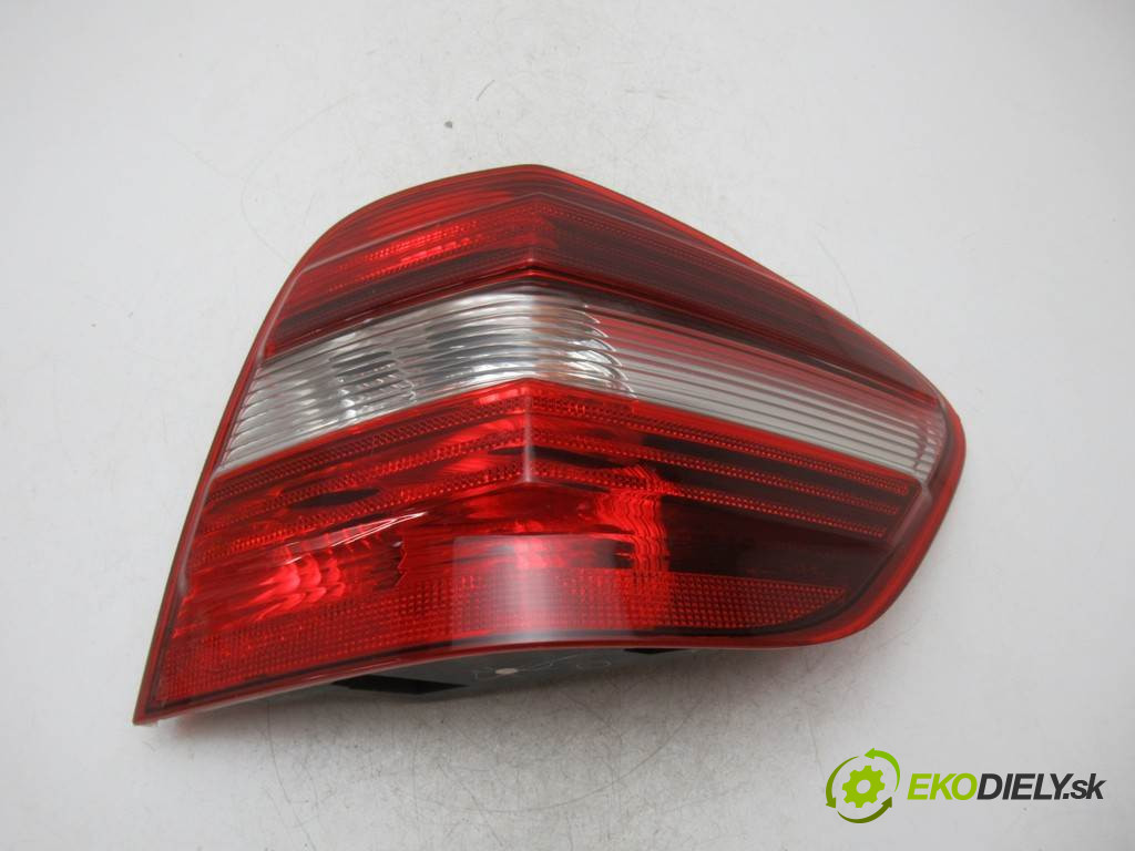 Mercedes-Benz ML II W164 LIFT       0  svetlo zad pravá A1649061200