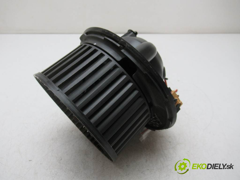 Skoda Octavia II       0  ventilátor ventilátor kúrenia 1K1820015E