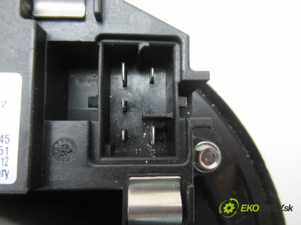 Skoda Octavia II       0  ventilátor ventilátor kúrenia 1K1820015E