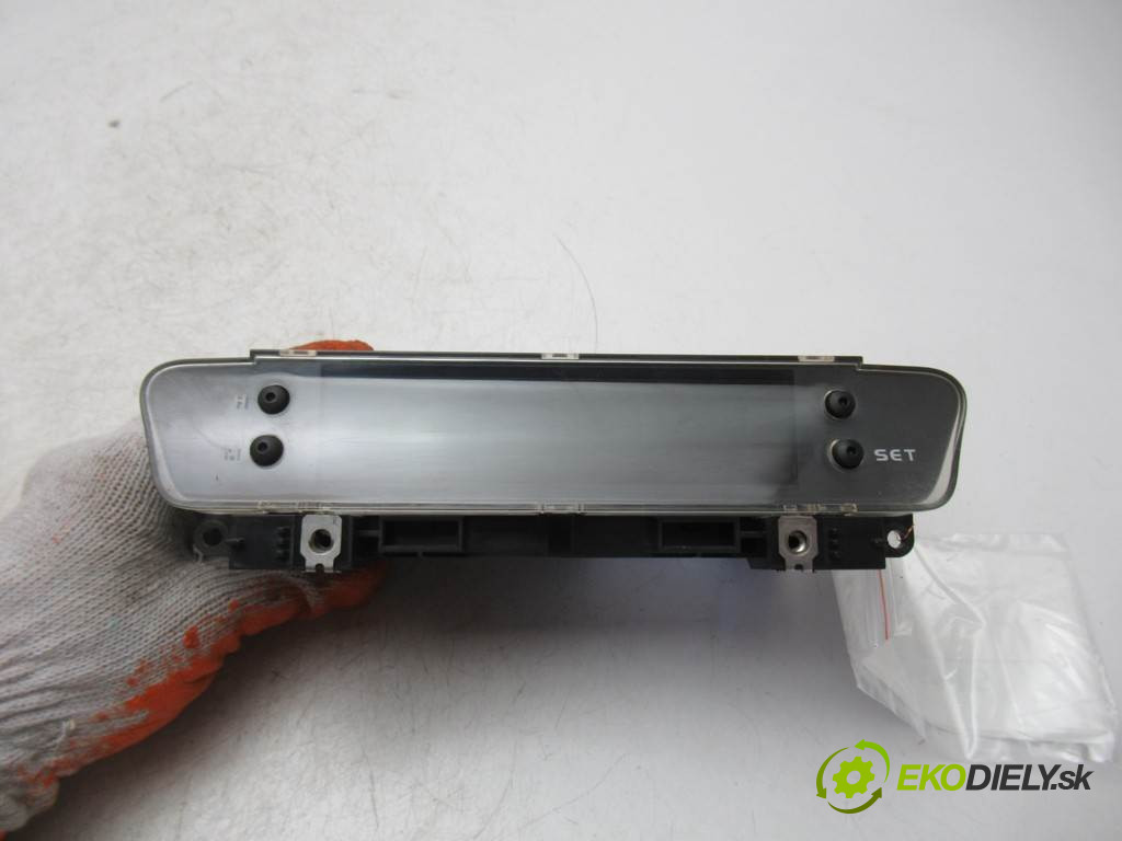 Mitsubishi Colt VI CZ3       0  displej 8750A077