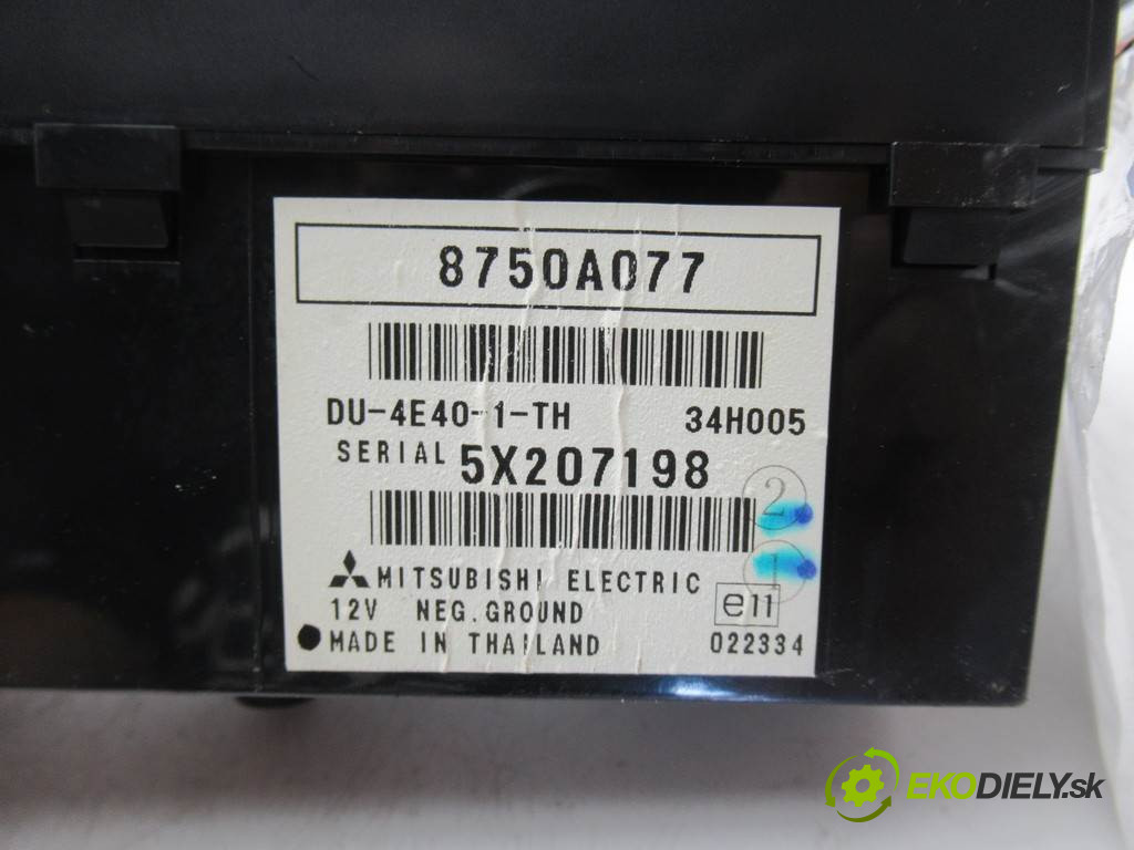 Mitsubishi Colt VI CZ3       0  displej 8750A077