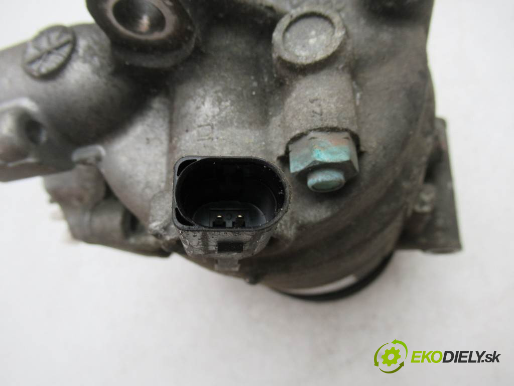 Skoda Fabia II       0  kompresor klimatizace 5N0820803A