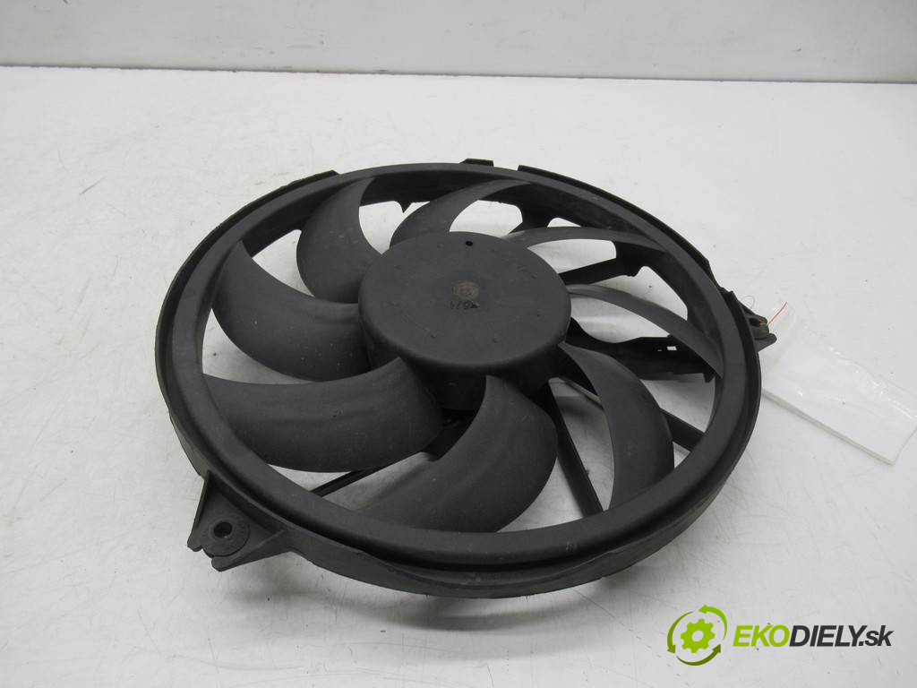 Peugeot 206       0  ventilátor chladiča