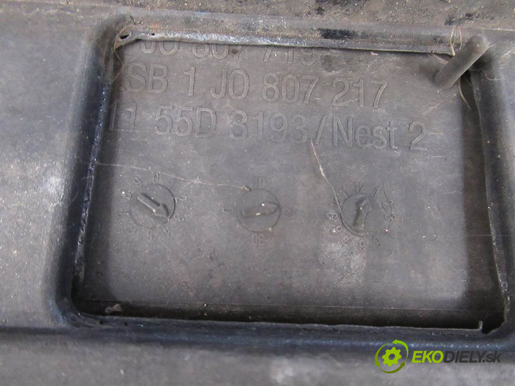 Volkswagen Golf IV       0  nárazník predný