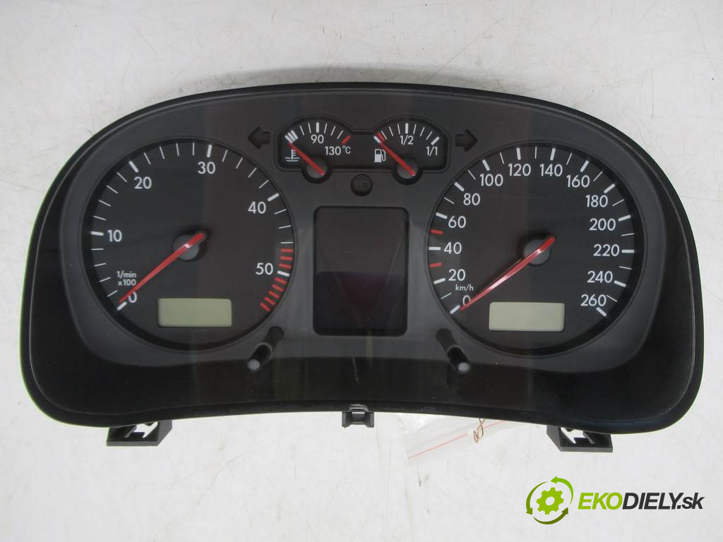 Volkswagen Golf IV       0  prístrojovka 1J0920825C
