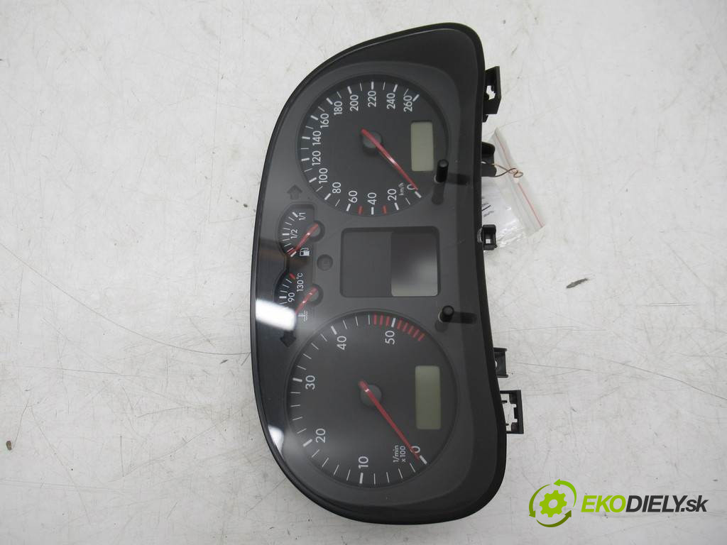 Volkswagen Golf IV       0  prístrojovka 1J0920825C