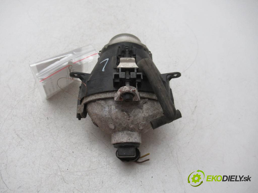 BMW 3 E46 LIFT       0  hmlové svetlo, hmlovka ľavy