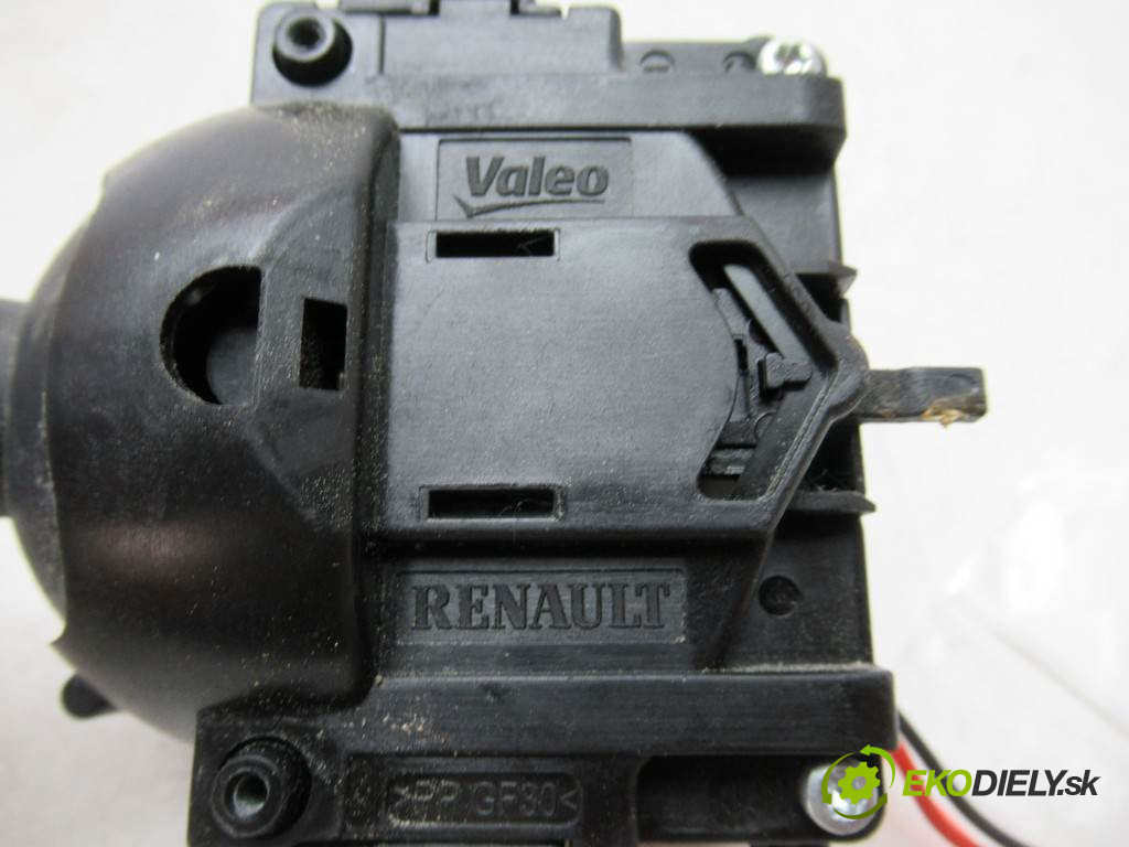 Dacia Duster I LIFT       0  prepínač smeroviek E1109576