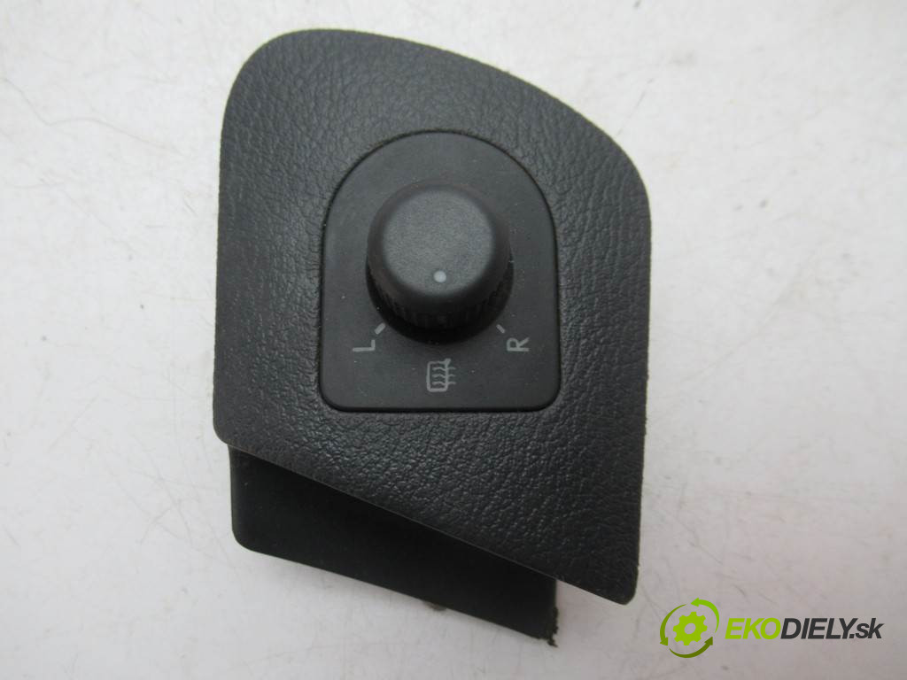 Skoda Octavia I LIFT       0  přepínač nastavení zpětných zrcátek 1U1959565L