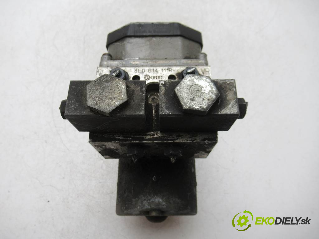 Audi A4 B5       0  pumpa abs 8E0614111R