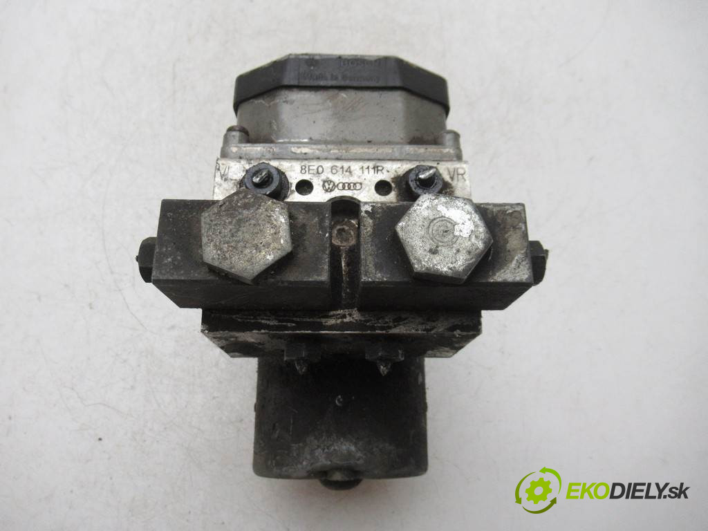 Audi A4 B5       0  pumpa abs 8E0614111R