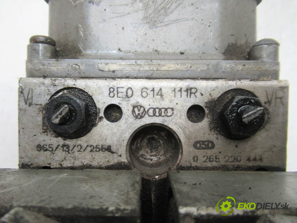Audi A4 B5       0  pumpa abs 8E0614111R