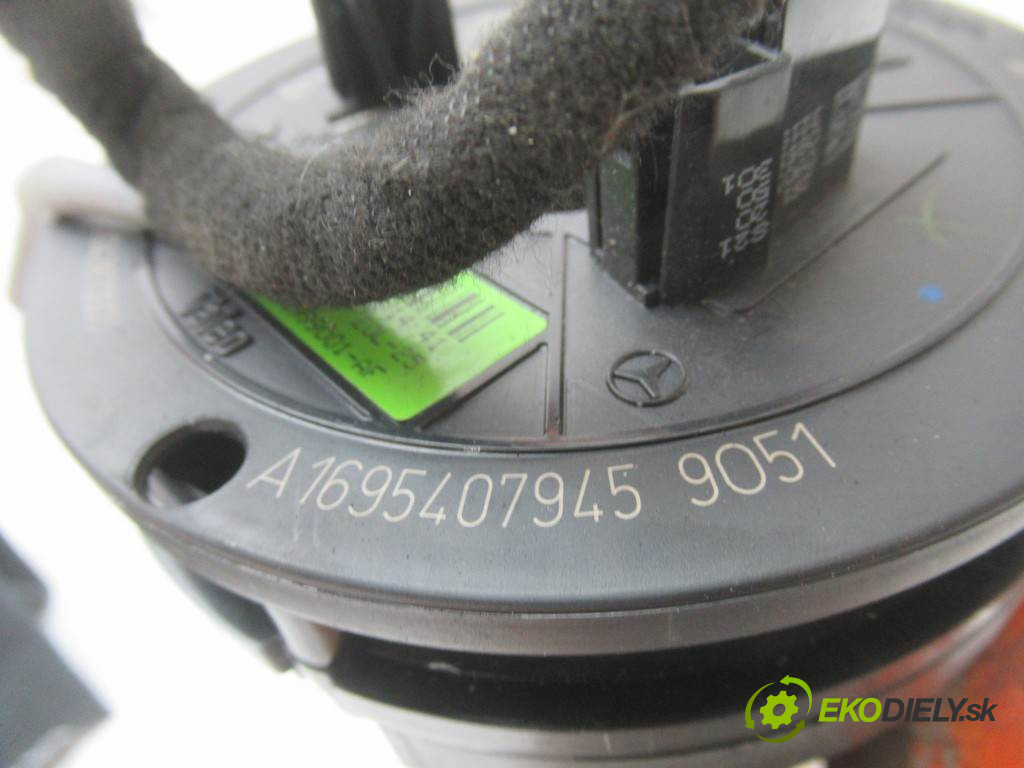 Mercedes-Benz B W245       0  kroužek slimák airbag A1694641218