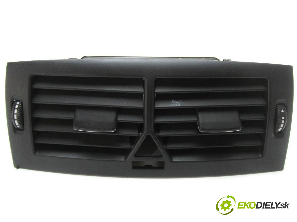 Mercedes-Benz B W245       0  mriežky kúrenia stredna 1698301254