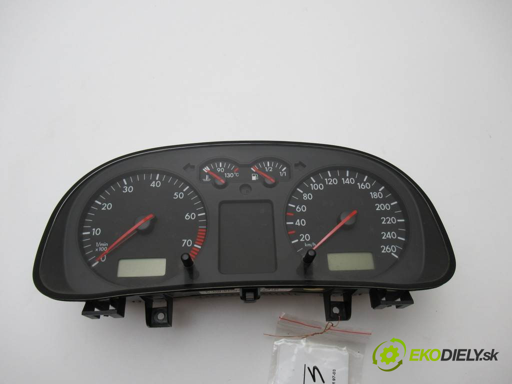 Volkswagen Golf IV       0  prístrojovka 1J0920801B