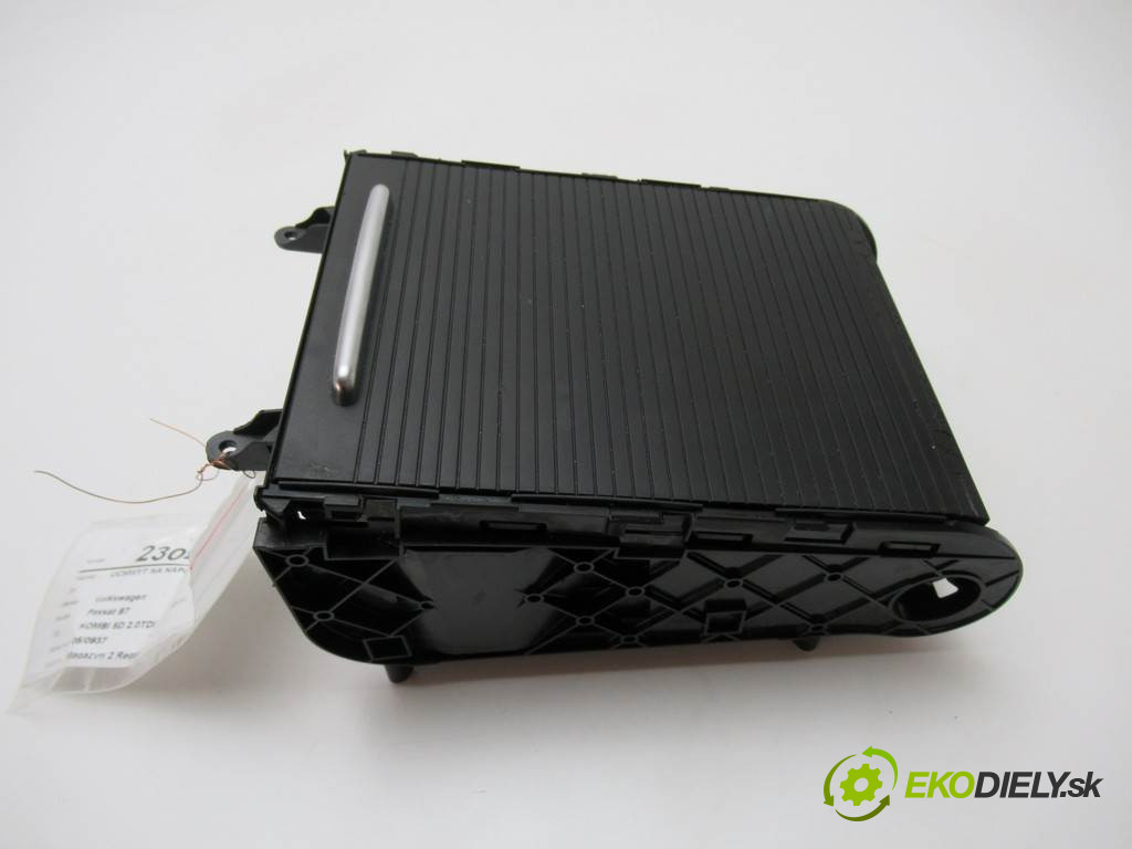 Volkswagen Passat B7       0  držiak na nápoje 3C0858329H