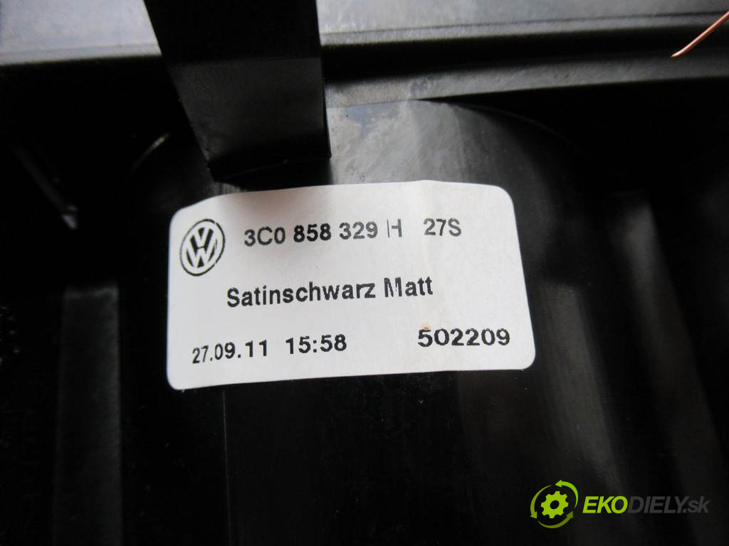 Volkswagen Passat B7       0  držiak na nápoje 3C0858329H