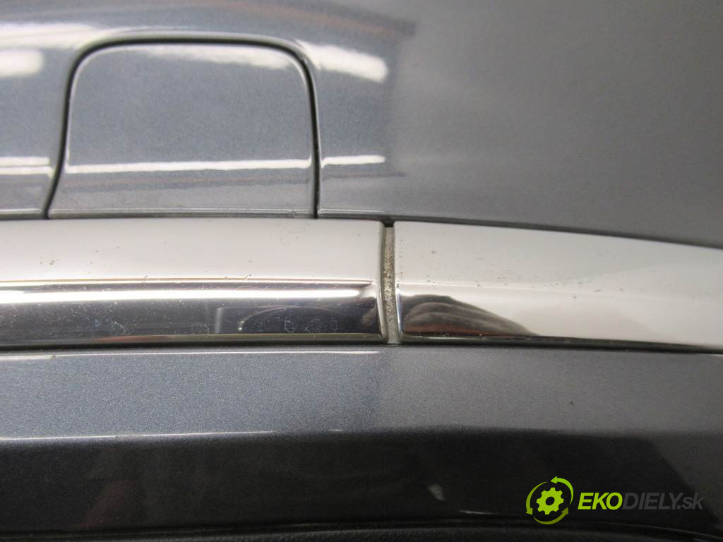 Volkswagen Passat B7       0  nárazník zad